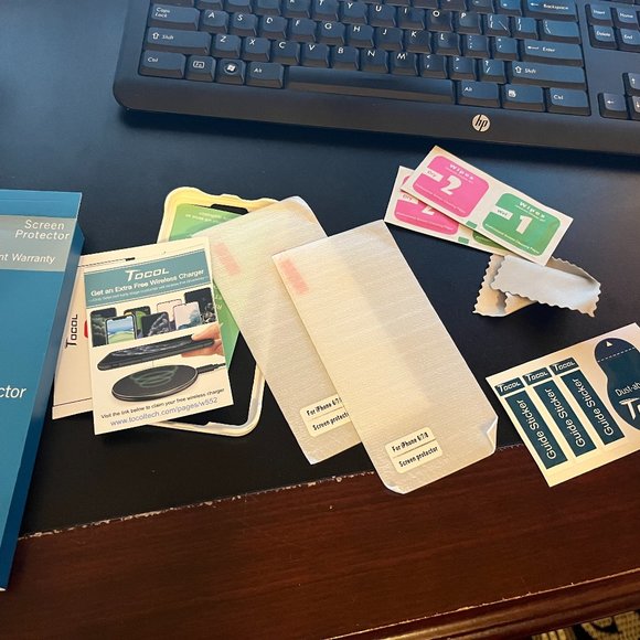 TOCOL iPhone 6, 7, 8 Screen Protector Tempered Glass Film - 2-Pack - Picture 2 of 3